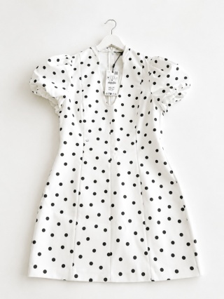 Sukienka ZARA w grochy rozmiar M